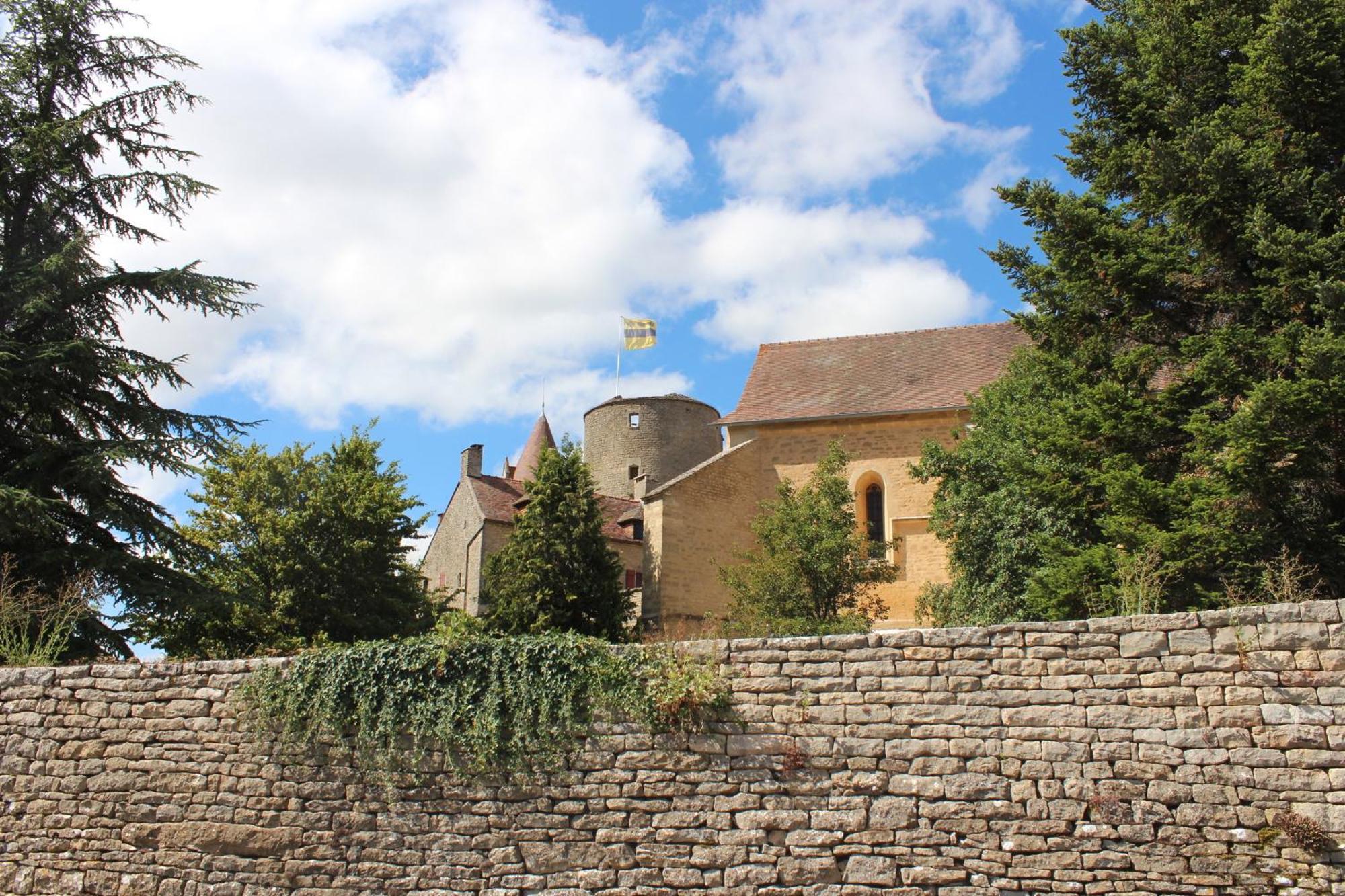 Chateauneuf Suites Exterior photo