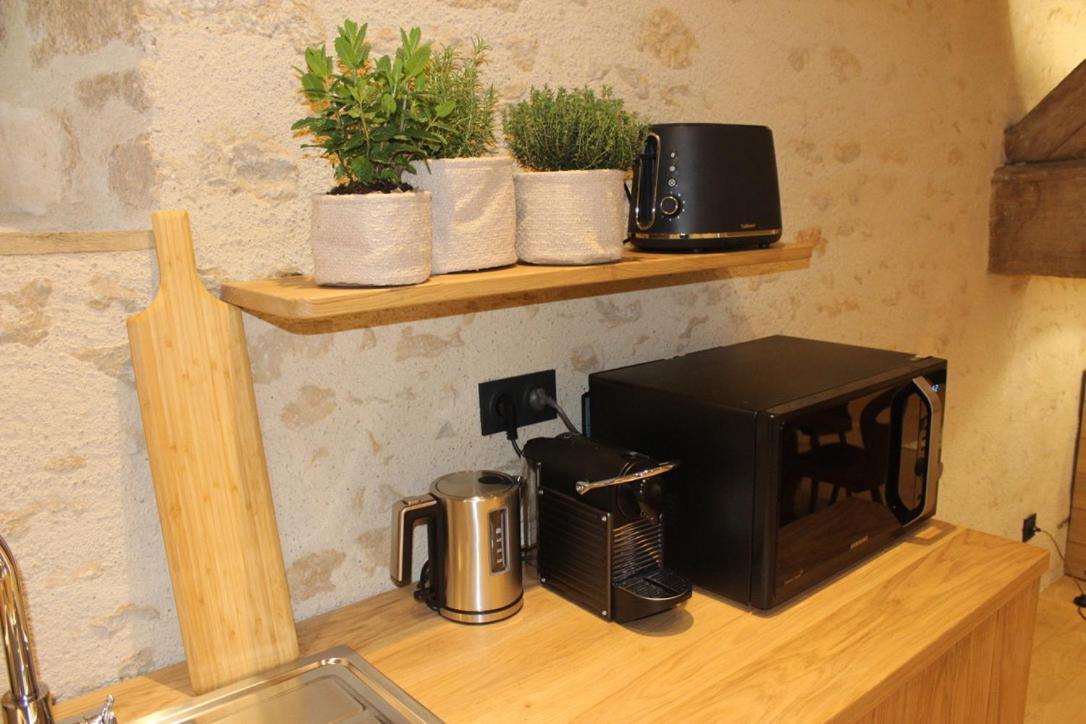 Chateauneuf Suites Room photo